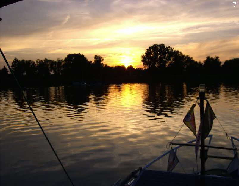 Abendsonne über dem Fluß